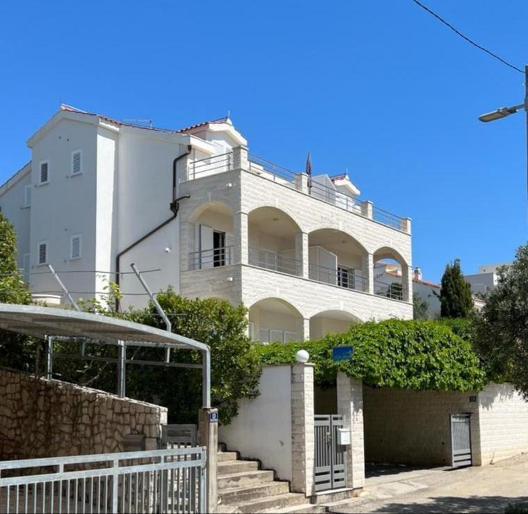 Villa Marta Apartmani Trogir Extérieur photo