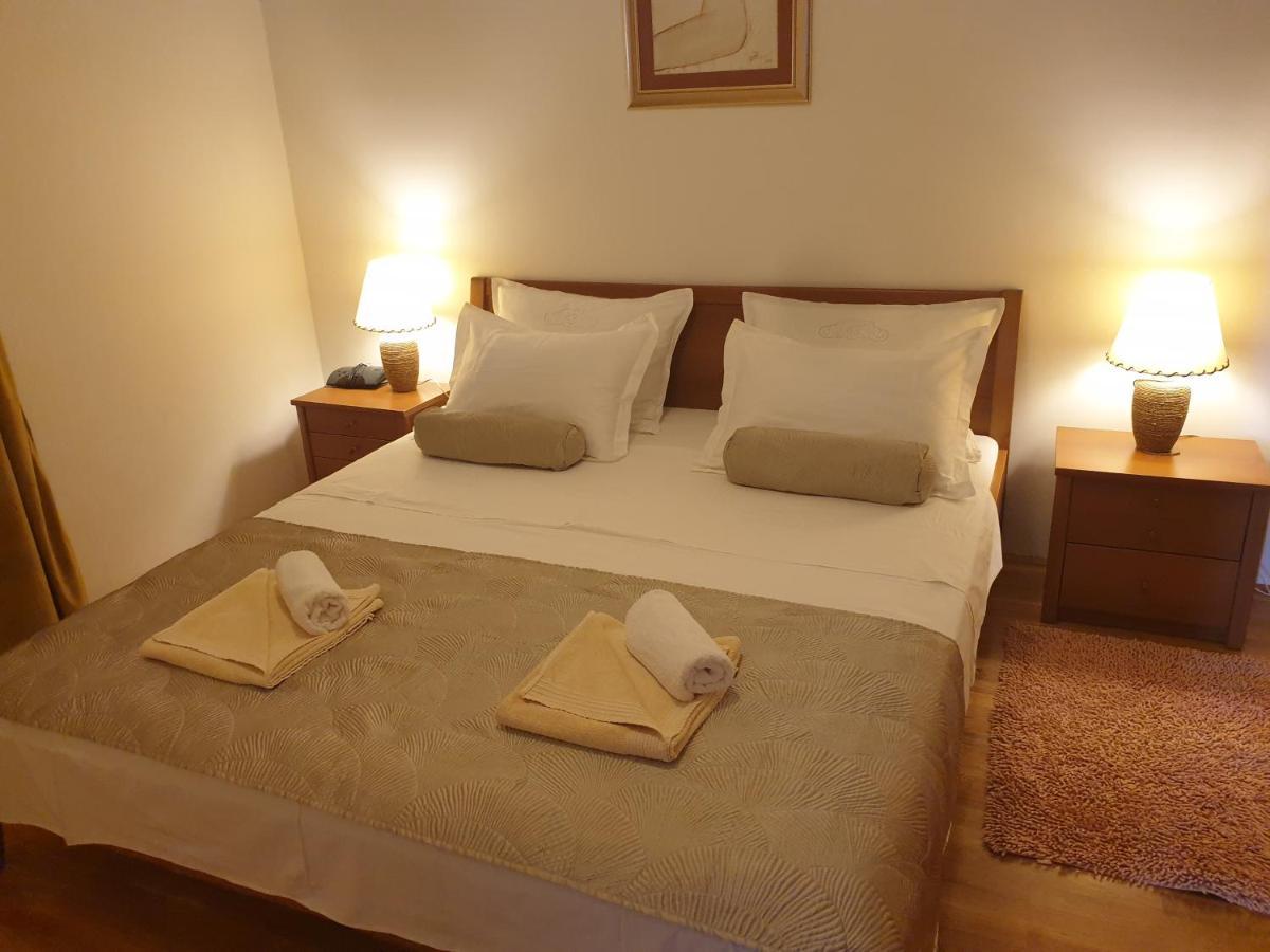 Villa Marta Apartmani Trogir Extérieur photo